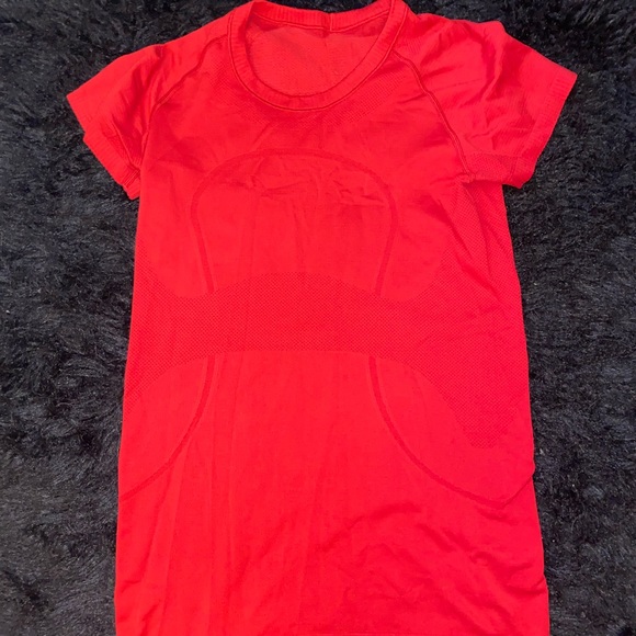 Lululemon bundle~4 pieces still available - Picture 7 of 8